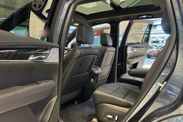 Used Cadillac XT6 2025 2.0T Six-Seater Four-Wheel-Drive Luxury Executive Classic Edition
