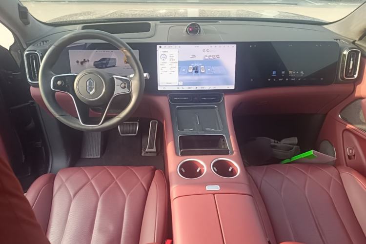 Used Hima AITO M8 2025 Extended-Range Ultra Version 53.4 kWh 5-Seater Edition Center Console