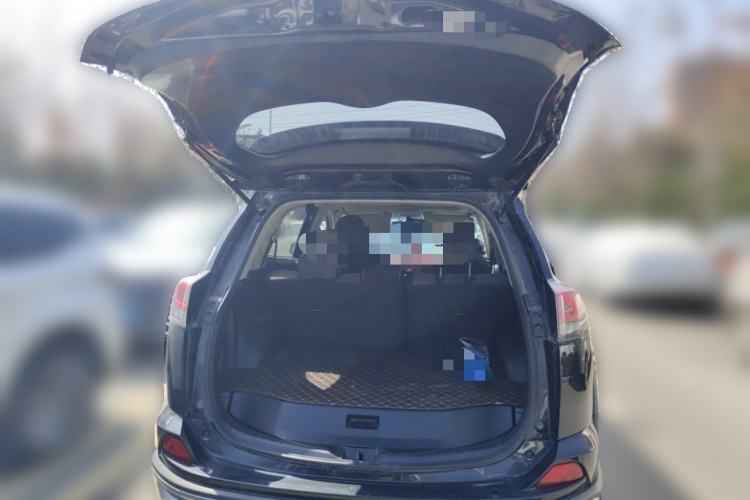 Used Toyota RAV4 2019 2.0L CVT Two-Wheel Drive Fashion X Limited Edition China VI Standard