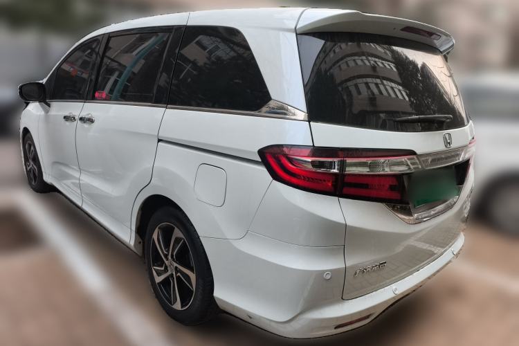 Used Honda Odyssey 2015 Revised 2.4L Luxury Edition
