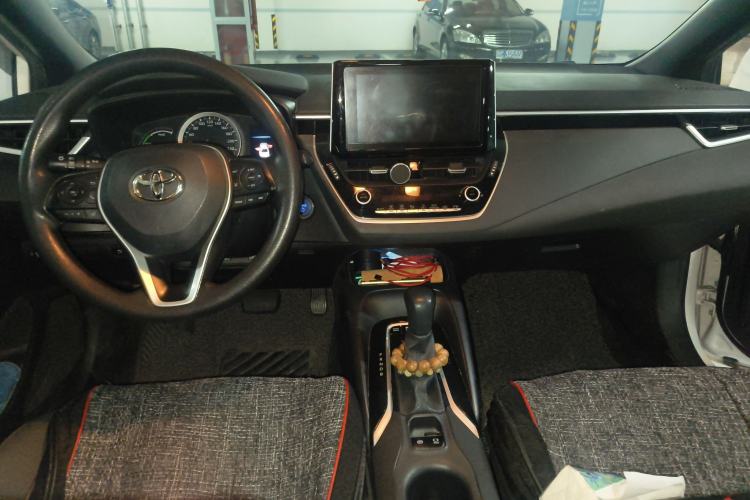 Used Toyota Levin 2019 Dual-Engine 1.8H E-CVT Luxury Edition China V Standard Center Console