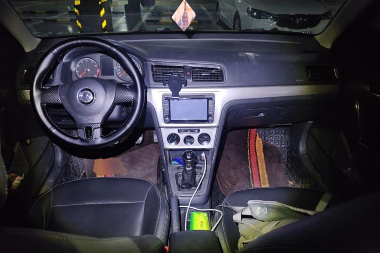 Used Volkswagen Lavida 2013 Revised Classic 1.6L Manual Fashion Edition
