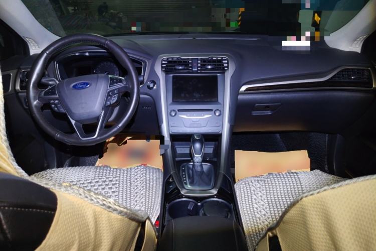 Used Ford Mondeo 2013 2.0L GTDi 200 Luxury Model Center Console