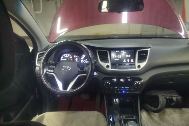 Used Hyundai Tucson 2018 1.6T Dual-Clutch Two-Wheel Drive 15th Anniversary Special Edition
