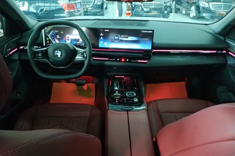 Used BMW 5 Series 2024 525Li Luxury Package Center Console