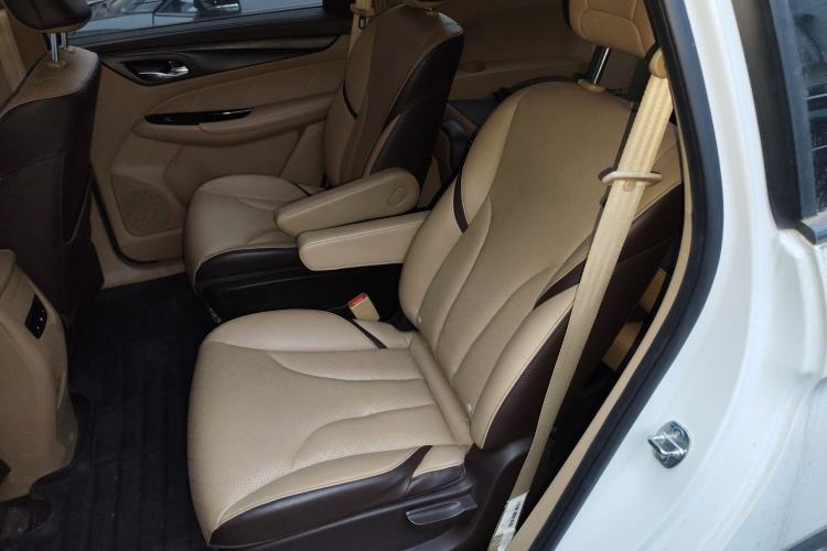 Used Baojun 730 2017 1.8L iAMT Prestige Version 7 Seats
