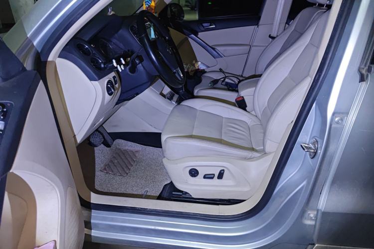 Used Volkswagen Tiguan 2012 1.8TSI Automatic Two-Wheel Drive Elite Edition Left Front Seat