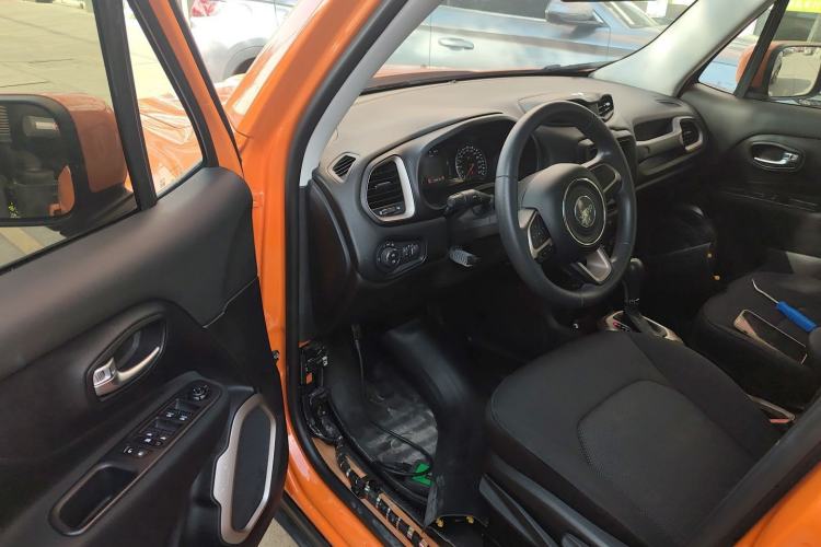Used Jeep Renegade 2018 Connected Large Screen Version 180T Automatic High-Energy Edition