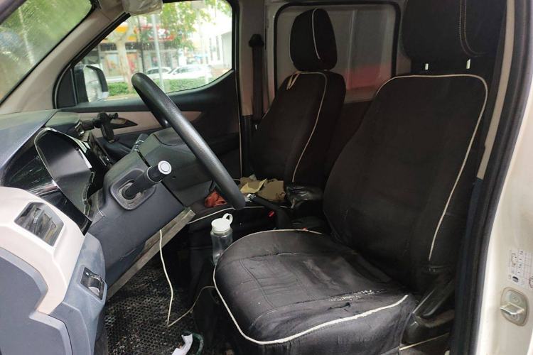 Used SAIC MAXUS EV30 2022 Pure Electric Smart Logistics Expert with Short Wheelbase Guoxuan