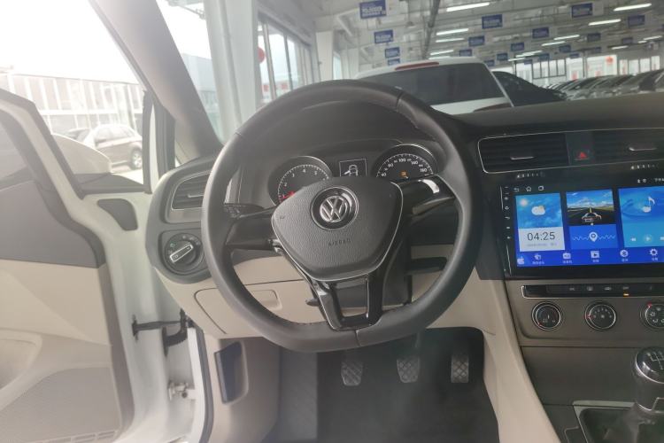 Used Volkswagen Golf 2014 1.4 TSI Manual Comfort Model