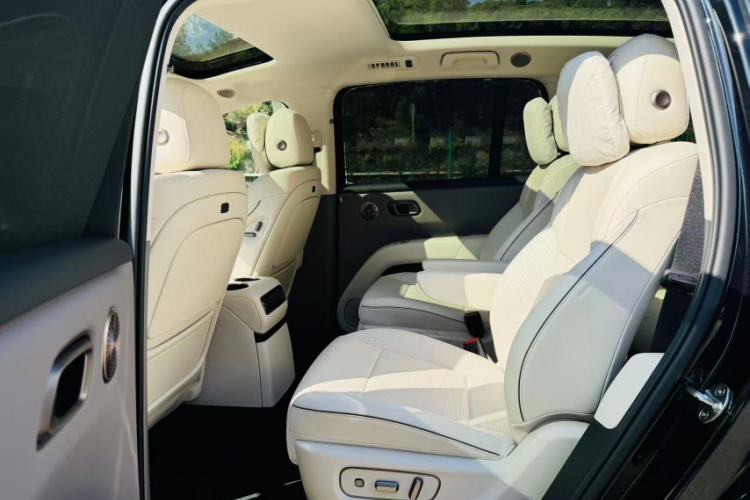 Used Li Auto Li Auto i8 2025 Model Standard Version
