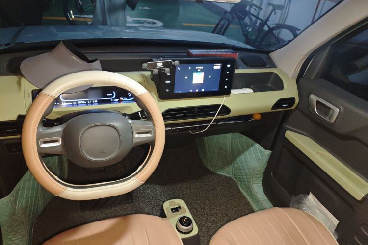 Used Geely Galaxy Panda 2023 Panda Mini 200km Endurance Bear
