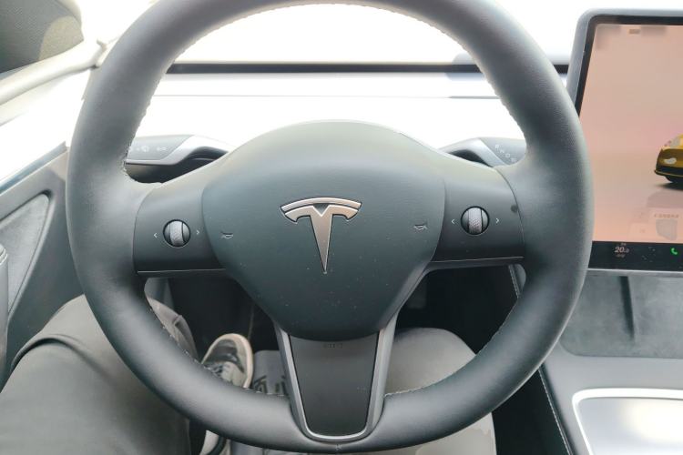 Used Tesla Model Y 2024 Rear-Wheel-Drive Version Steering Wheel