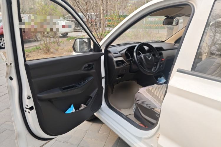 Used Wuling Hongguang 2018 1.5L S Standard Version L2B Driver Seat