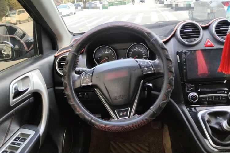 Used Haval H6 2015 Upgraded Model 1.5T Manual Two-Wheel Drive Elite Version