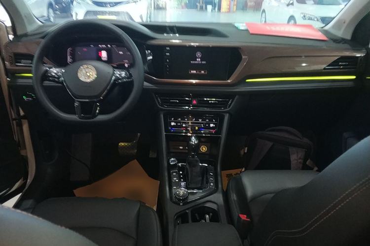 Used Volkswagen Tharu 2022 330TSI Four-Wheel Drive Flagship Edition Center Console