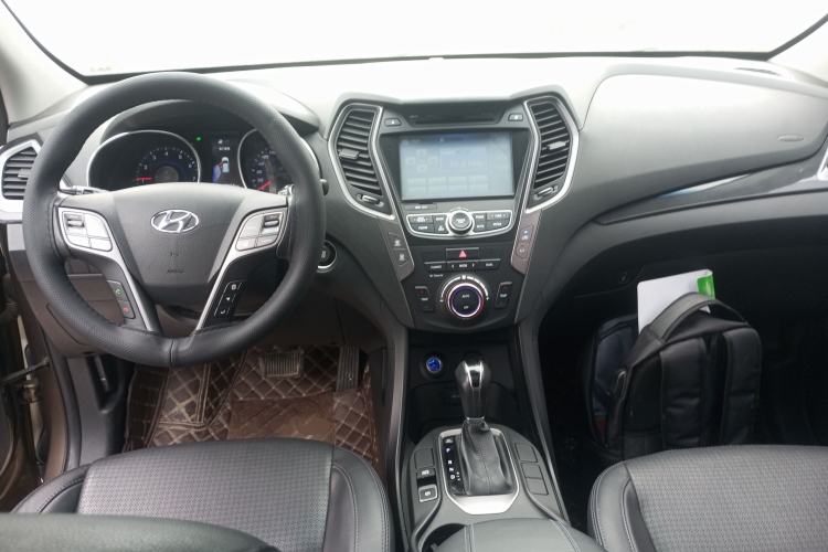 Used Hyundai Santa Fe 2013 Revised Version 2.4L Automatic All-Wheel Drive Smart Type