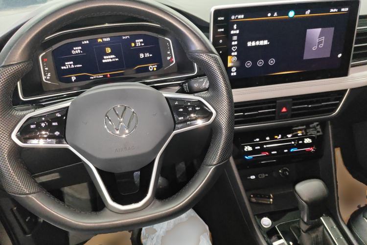 Used Volkswagen Tiguan L 2023 330TSI Automatic Two-Wheel Drive Smart Edition
