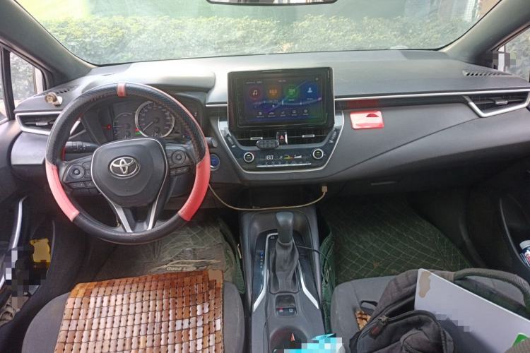 Used Toyota Levin 2019 Dual-Engine 1.8H E-CVT Luxury Edition China VI Standard Center Console