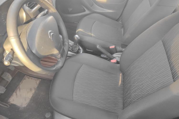 Used Citroen Elysee 2015 Zhishang Edition 1.6L Manual Fashion Model
