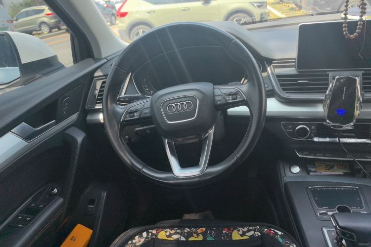 Used Audi Q5L 2018 40 TFSI Prestige Fashion Edition China V Steering Wheel