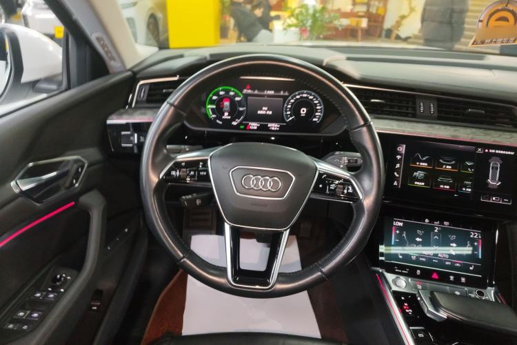 Used Audi e-tron 2019 55 quattro Fashion Edition
