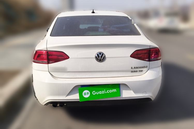 Used Volkswagen Lamando 2015 230TSI Manual Trend Edition
