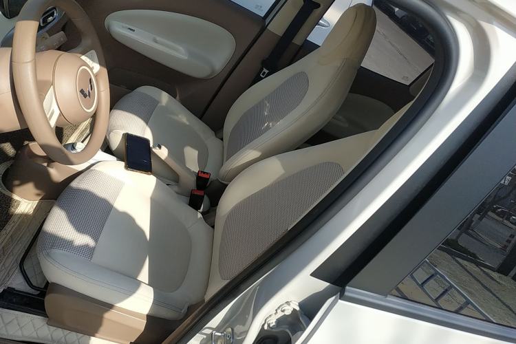 Used Wuling Hongguang MINIEV 2025 Four-Door Version Advanced Edition Left Front Seat