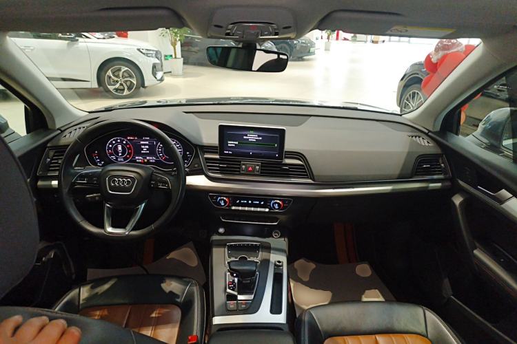 Used Audi Q5L 2020 40 TFSI Prestige Fashion Edition Center Console