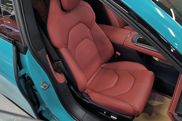 Used Xiaomi Auto SU7 2024 Four-Wheel Drive Ultra-Long Range Advanced Intelligent Driving Max Edition Right Front Seat