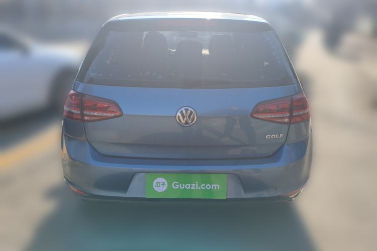 Used Volkswagen Golf 2017 1.6L Automatic Comfort Million-Vehicle Anniversary Edition
