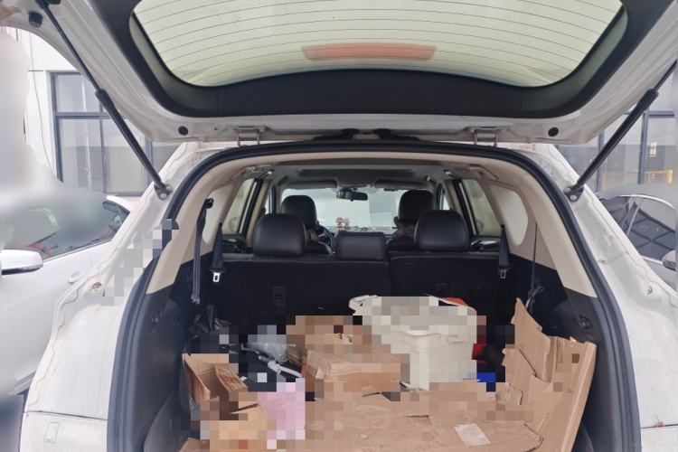 Used Dongfeng Fengon 580 2016 Revised Version 1.5T CVT Luxury Edition Trunk