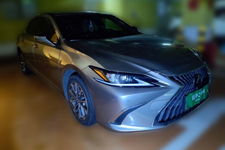 Used Lexus ES 2021 200 Excellence Edition

