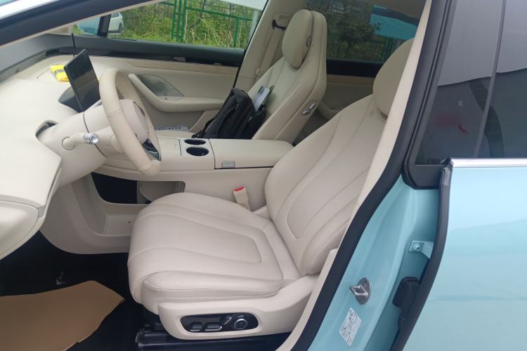 Used Hima Luxeed R7 2025 Range-Extended Version 251 km Max Left Front Seat