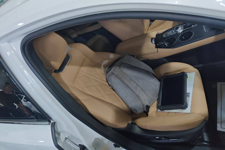 Used Changan UNI-K 2024 2.0T Two-Wheel Drive Global Edition
