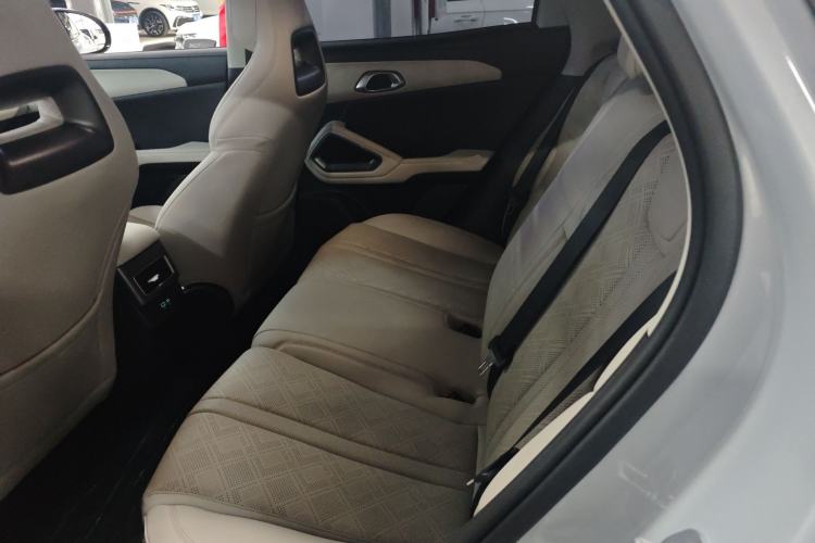 Used BYD Yuan UP 2025 Intelligent Driving Version 401 KM Dynamic Edition
