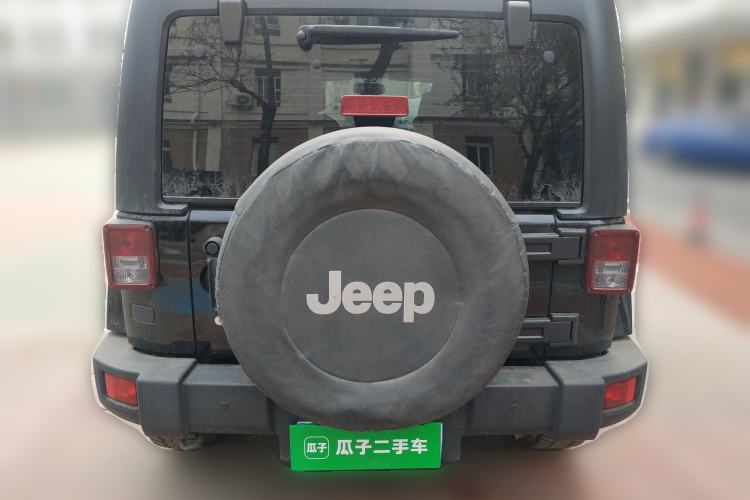 Used Jeep Wrangler 2014 3.0L Sahara Four-Door Edition