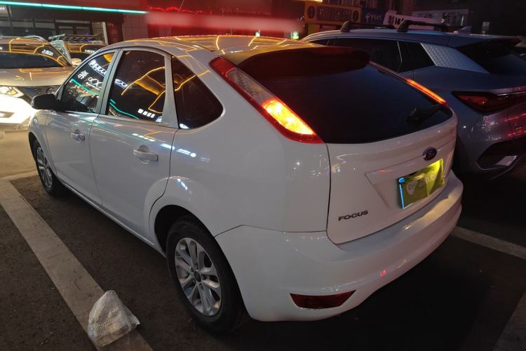 Used Ford Focus 2013 Hatchback Classic 1.8L Automatic Base Model Rear Left 45 Deg