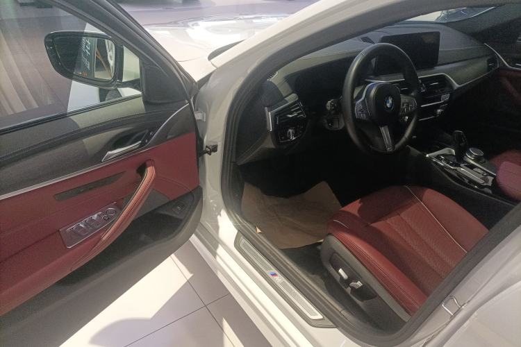 Used BMW 5 Series 2023 530Li Leading Model M Sport Package Driver Seat