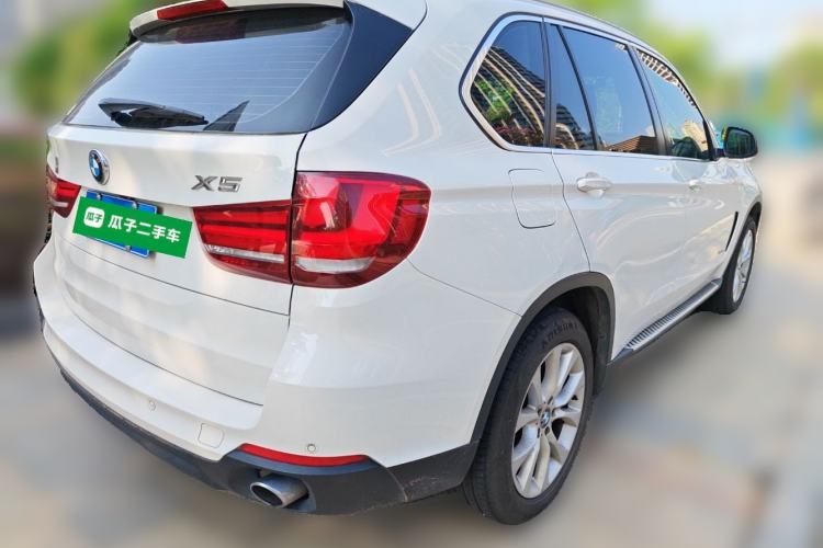 Used BMW X5 2014 xDrive35i Leading Model Rear Right 45 Deg