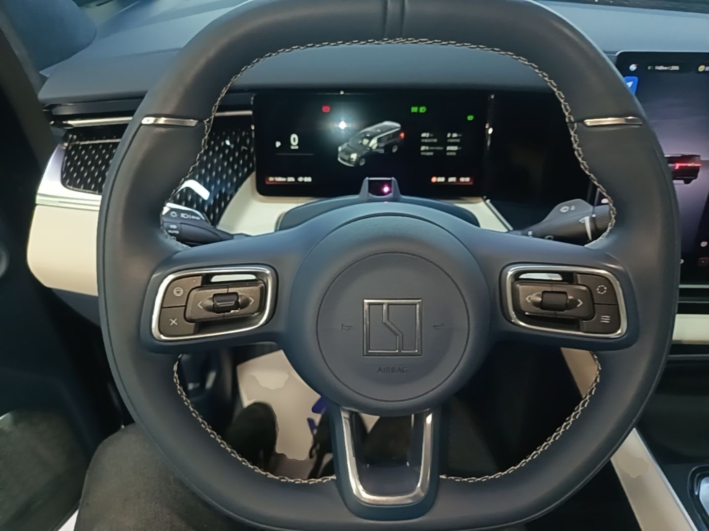 Zeekr 009 2024 Six-Seat Executive Version 4WD 108 kWh — снимка 13