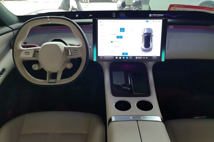 Used Xiaomi Auto YU7 2025 Ultra-Long Range High-Performance All-Wheel-Drive Max Edition Center Console