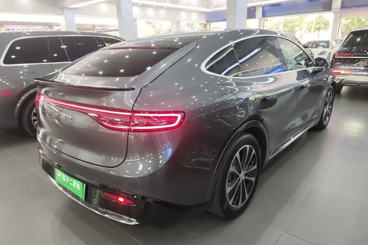 Used Hima Luxeed R7 2025 Range-Extended Version 251 km Max Rear Right 45 Deg