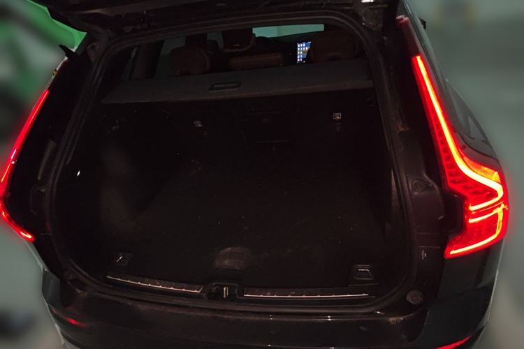 Used Volvo XC60 2023 B5 4x4 Smart Luxury Edition