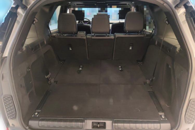 Used Land Rover Discovery 2019 2.0T SE Trunk