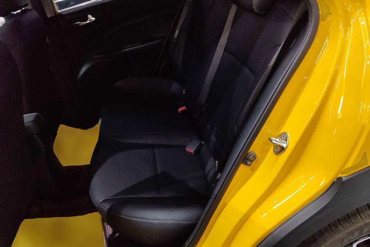 Used Kia kx1 Stonic 2021 1.4L CVT Fun & Sunroof Model
