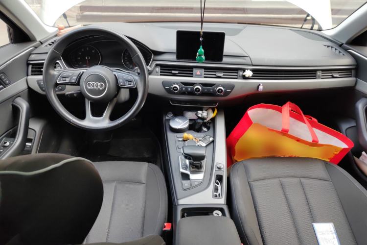 Used Audi A4L 2019 40 TFSI Ambition China VI
