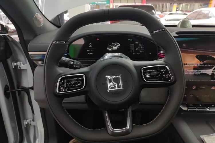 Used Zeekr 7X 2025 100 kWh Long-Range Rear-Wheel Drive with Intelligent Driving Features
