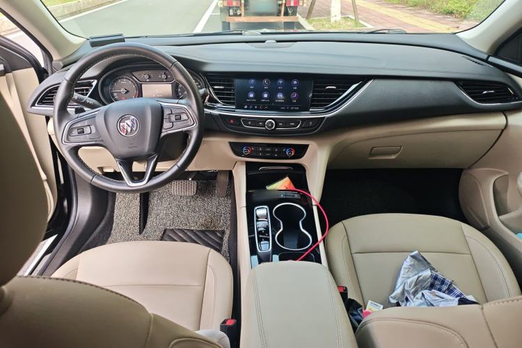 Used Buick Regal 2020 552T Elite Edition Center Console