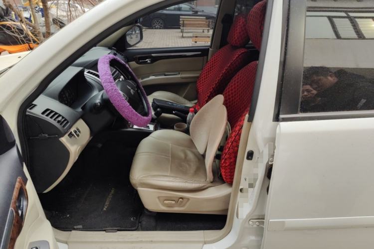 Used Mitsubishi Pajero Sport 2013 3.0L Automatic 4x4 Flagship Edition Interior 3